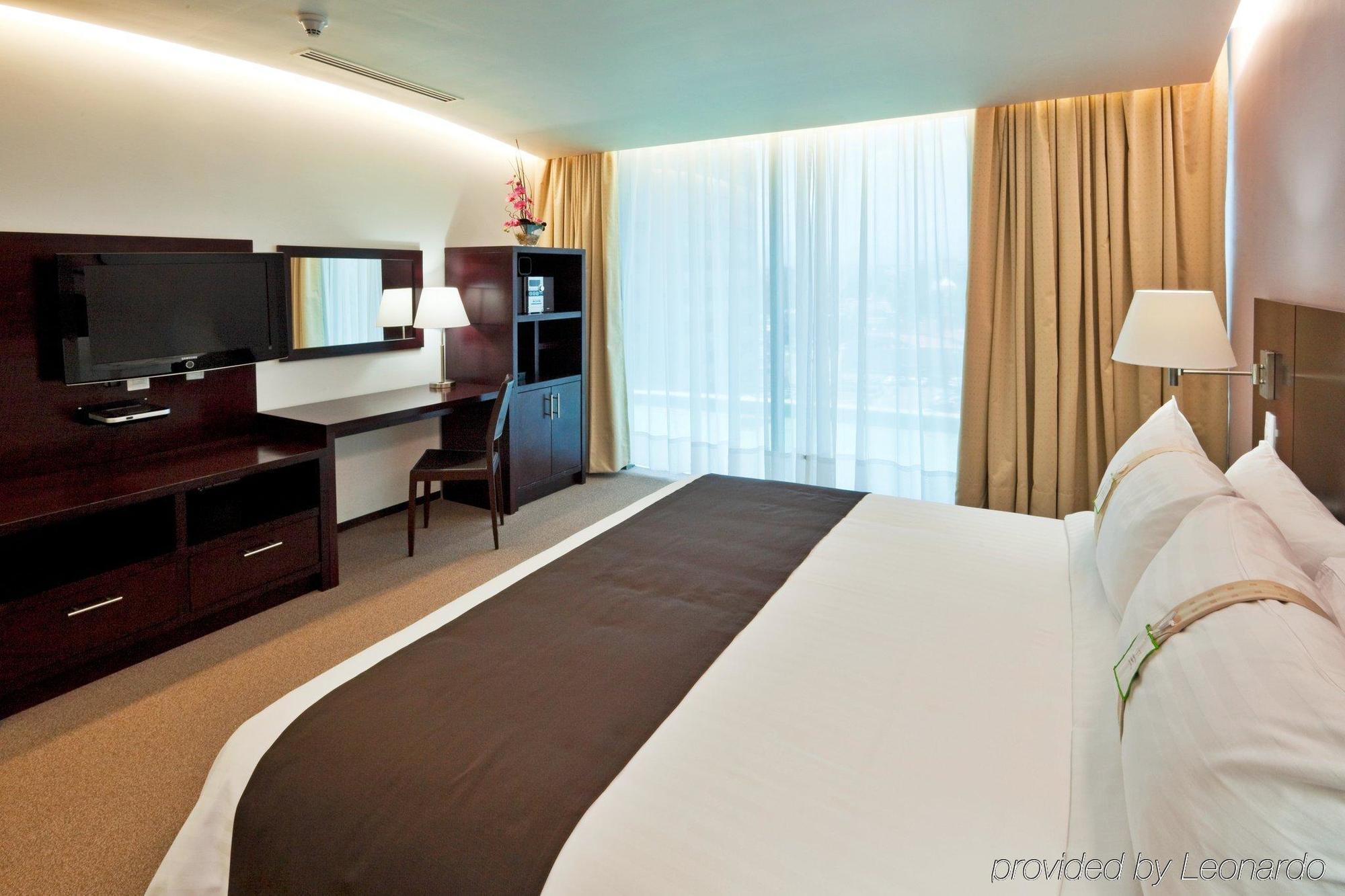 & Medica Sur, An Ihg 4*